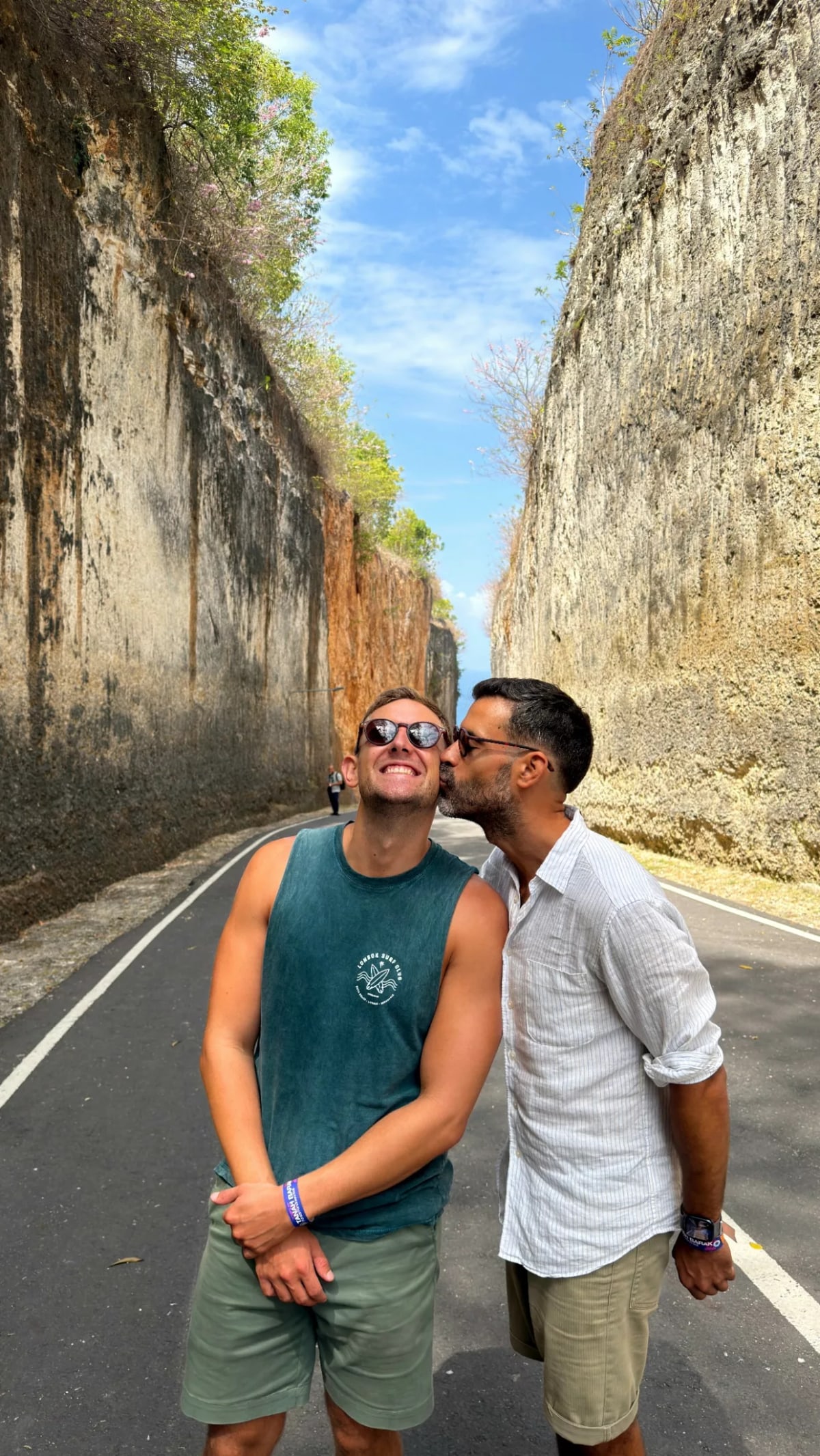 Uluwatu, falaises, surf et fin d’aventure en Indonésie — 5
